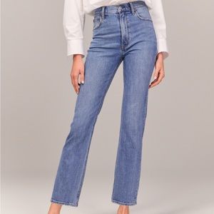 Abercrombie Ultra High Rise Ankle Straight Jean